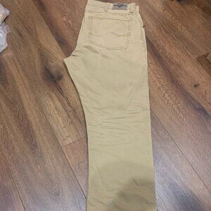 Wrangler Khakhi Jeans  34x30  Khaki color  Slim Straight